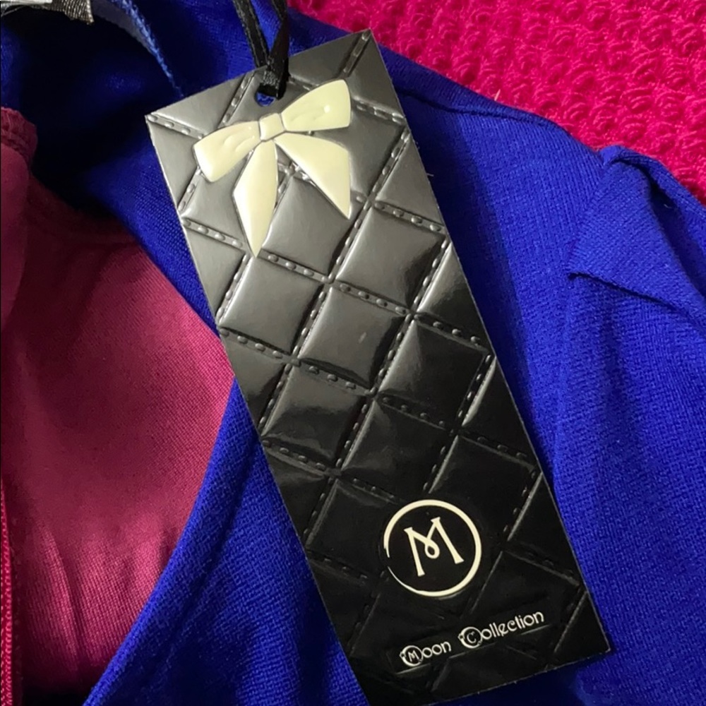 Moon Collection Color-block Dress, Small - Picture 9 of 12